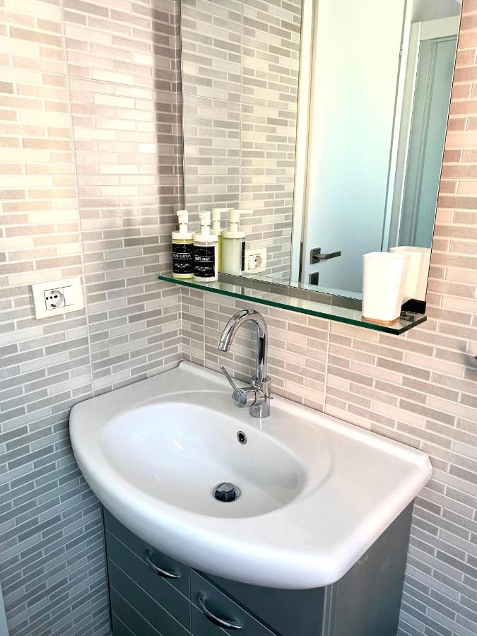 Monolocale Con Terrazzo Alle Porte Di Milano Bresso Exterior photo
